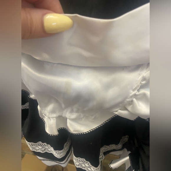 Medium Halloween maid costume - Picture 8 of 16